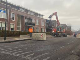 Berucht kruispunt in Veen krijgt toch betonblokken