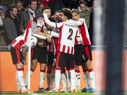 PSV viert de 3-1 van Dennis Man tegen Napoli (foto: ANP).