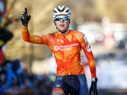 Fem van Empel wint voor het derde jaar op rij het WK veldrijden (foto: ANP).