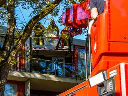 Er is brand ontstaan in de keuken van een appartement aan het Magdalenahof in Geldrop. 