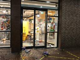 De nasleep van de rellen in Den Bosch (foto: SQ Vision).