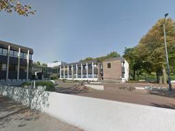 Het gemeentehuis in Oosterhout (foto: Google Maps).
