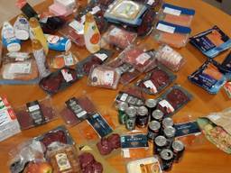 De spullen die de dief heeft gestolen (foto: politie). 