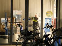 Overval op supermarkt Roosendaal, twee daders op de vlucht