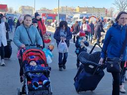 Oekraïners op de vlucht ( foto: Noël van Hooft)