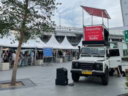 Wachten in de rij op Eindhoven Airport wordt leuker met Omroep Brabant