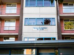 De flat in Rosmalen waar Regie dood werd gevonden (foto: Rob Engelaar).