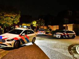 Na de melding van de overval kwamen diverse hulpdiensten naar de Helleberg in Veldhoven (foto: Rico Vogels/SQ Vision).