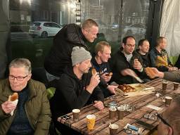 Al vroeg in de rij voor kaarten (privéfoto)