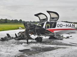 Vliegtuig brandt uit op Budel Airport