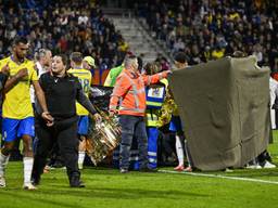 RKC-doelman Vaessen bewusteloos na botsing met Ajax-speler Brobbey