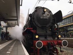 Nostalgische stoomtrein op station Den Bosch