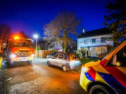 Het huis waar de man en het kind een bijtende stof over zich heen kregen (foto: SQ Vision).