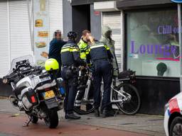 Steekpartij in bovenwoning, man raakt gewond