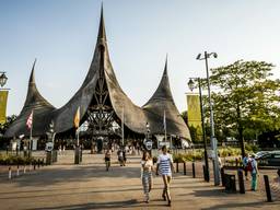 https://api.omroepbrabant.nl/img/f/$width$/$height$/0.5/0.5/bWVkaWEvcHJvZC80MzkzOTkxLmpwZz9zdj0yMDE5LTA3LTA3JnN0PTIwMjAtMDEtMDFUMDAlM0EwMCUzQTAwWiZzZT0yMDQwLTAxLTAxVDAwJTNBMDAlM0EwMFomc3I9YiZzcD1yJnNpZz1ZclVrWDV5NzNrZHl4bktnb01TUnV3a3J3JTJGYiUyRlFadmxyNTI0dTZUVHd1OCUzRA==