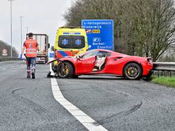 Ferrari crasht op A65