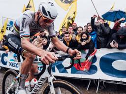 Matthieu van der Poel in de Ronde van Vlaanderen (foto: ANP).