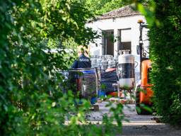 De loods aan de Heerlesebaan die woensdag week werd opgerold (foto: SQ Vision).