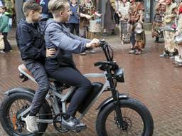 https://api.omroepbrabant.nl/img/f/$width$/$height$/0.5/0.5/bWVkaWEvcHJvZC80NDkxODg4LmpwZz9zdj0yMDE5LTA3LTA3JnN0PTIwMjAtMDEtMDFUMDAlM0EwMCUzQTAwWiZzZT0yMDQwLTAxLTAxVDAwJTNBMDAlM0EwMFomc3I9YiZzcD1yJnNpZz1aVjlNZndwd2tlbUNFV2tNNzk3Y0Q3UFFQYjhVcmszeGpJbVNqWUsxR1lBJTNE