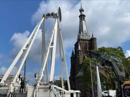 De opbouw van de Tilburgse kermis (foto: Omroep Brabant).