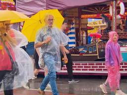 Noodweer barst los boven Tilburg