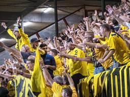Supporters van NAC Breda tijdens een wedstrijd (foto: ANP).