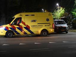 De slachtoffers zijn in de ambulance behandeld (foto: Perry Roovers / SQ Vision).