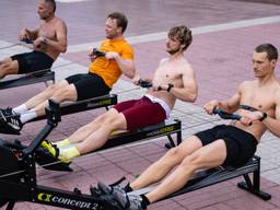Het team is aan het trainen (foto: World's Thougest Row).
