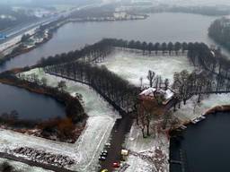 Zondagochtend lag er een wit laagje sneeuw in Brabant (foto: Toby de Kort).