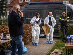 Onderzoek bij het huis in Helmond (foto: SQ Vision).