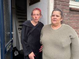 Bewoners willen spullen overleden zoon redden na brand: politie grijpt in