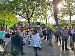 De demonstranten voorafgaand aan de tocht (foto: Omroep Brabant).