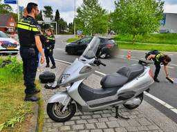 Scooterrijder gewond na botsing op rotonde