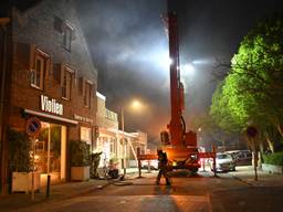De brand in een woning (foto: Perry Roovers/ persbureau Heitink).