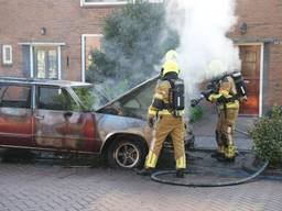 Oldtimer gaat in vlammen op