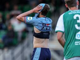Teleurstelling bij Jens Mathijsen in het eerste duel tegen FC Dordrecht (foto: Orange Pictures).