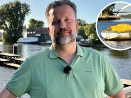 William Vermunt bij de waterpicknicktafels, een van de verlaten bootjes (Foto: Erik Peeters