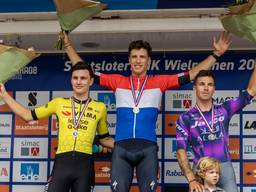 Danny van Poppel (midden) (Bron: ANP)