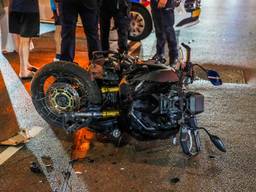 Motor en auto botsen