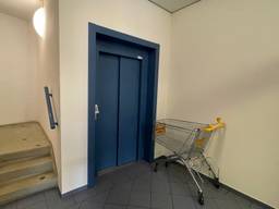 De kapotte lift (foto: René van Hoof)