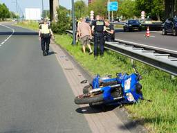 Motorrijder zwaargewond op A59