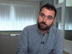 Mani Sadeghi woont in Eindhoven, maar is veel bezig met zijn familie in Teheran (foto: Omroep Brabant).