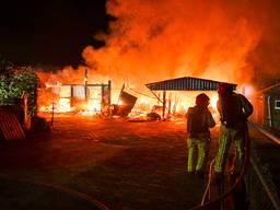 Uitslaande brand verwoest schuren Luyksgestel
