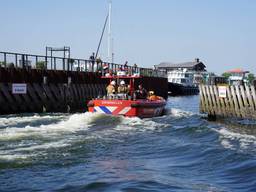 Groot alarm na melding van een persoon te water