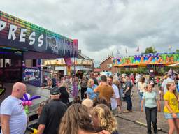 Het hele dorp loopt uit voor de kermis (foto: Collin Beijk).