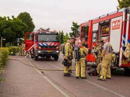 Grote brand in huis, brandweer rukt uit met drie wagens