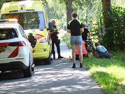 Mountainbikester gewond bij botsing met auto