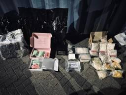 De politie deelt beelden van de drugsvangst op Instagram (foto: Politie Eindhoven/Instagram).
