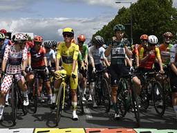 Tijdens Tour de France Femmes reed Marianne Vos uit Babyloniënbroek drie dagen in de gele trui (foto: Julien de Rosa/ANP).