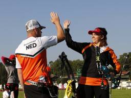 Sanne en haar teamgenoot Mike tijdens een eerdere wedstrijd (Foto: ANP/ Jose Mendez.)